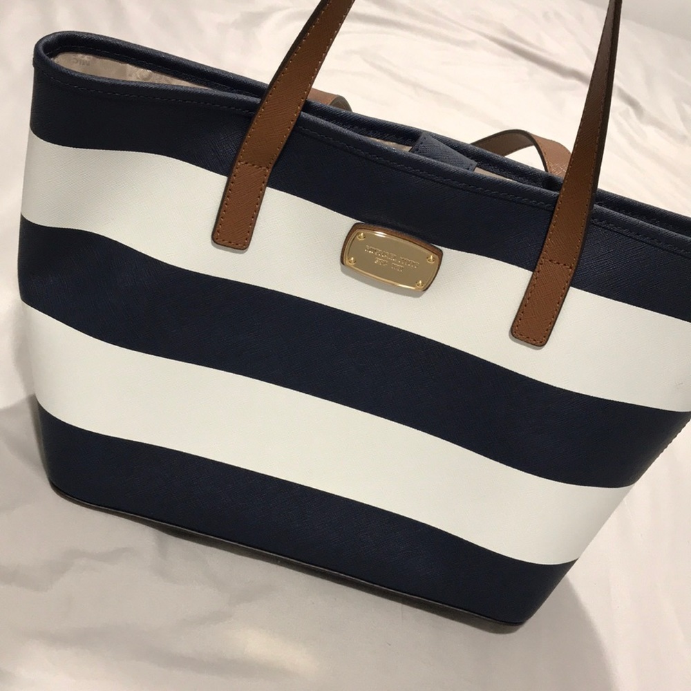 Michael Kors Saffiano Jet Set striped tote